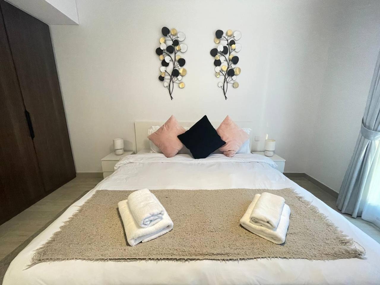 Luxe & Comfy Madinat Jumeirah - Apartment With Scenic Views - Pool Managed By Sunnyhomes Apartment Dubai